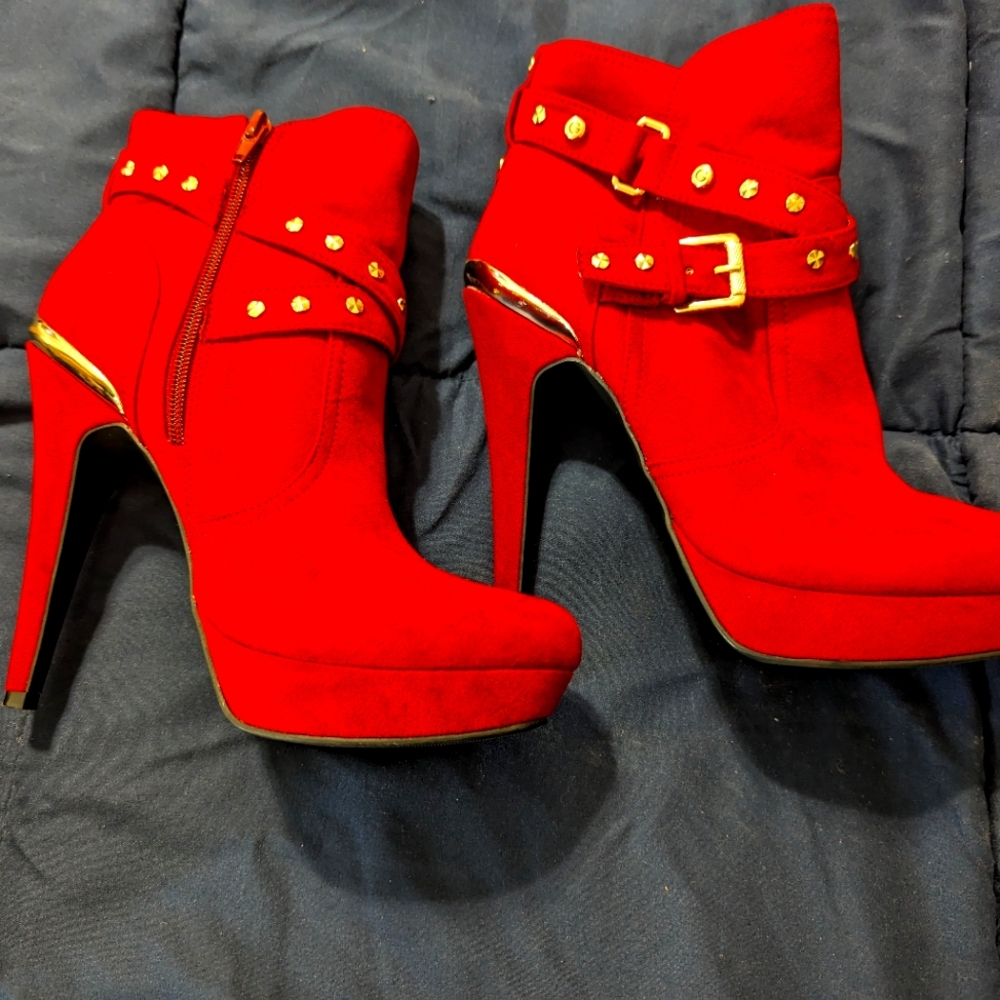 Red GBG Guess booties